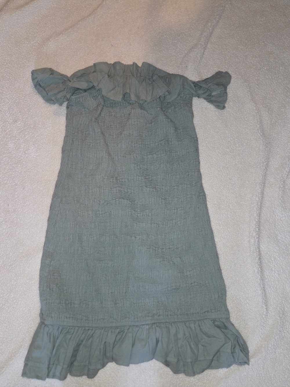 Abecrombie and Fitch brand womens small light green dress with crunchy fabric sh